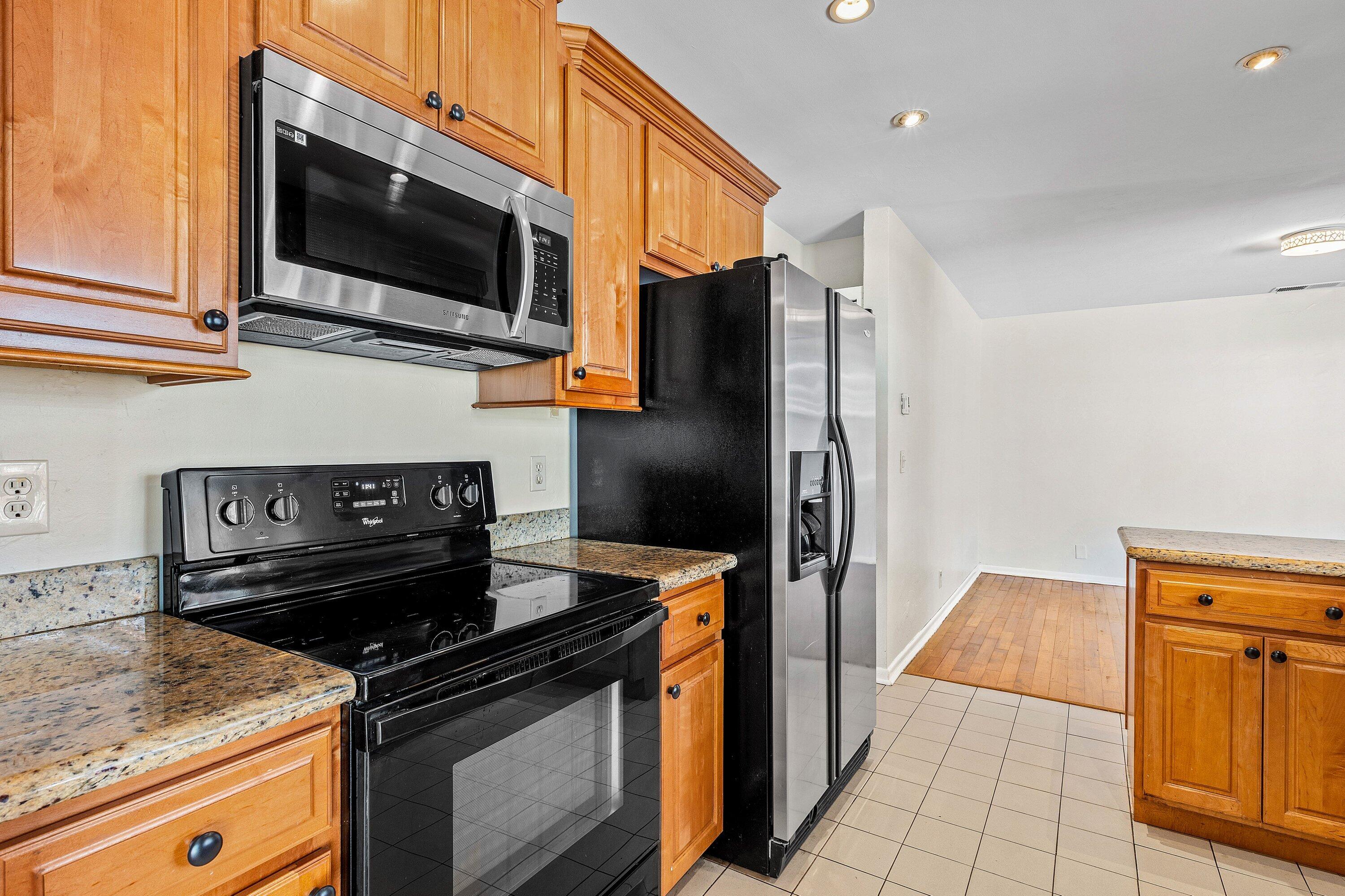 931 Northwest 9th Court Boca Raton, FL 33486 - Photo 6 of 30 Kitchen