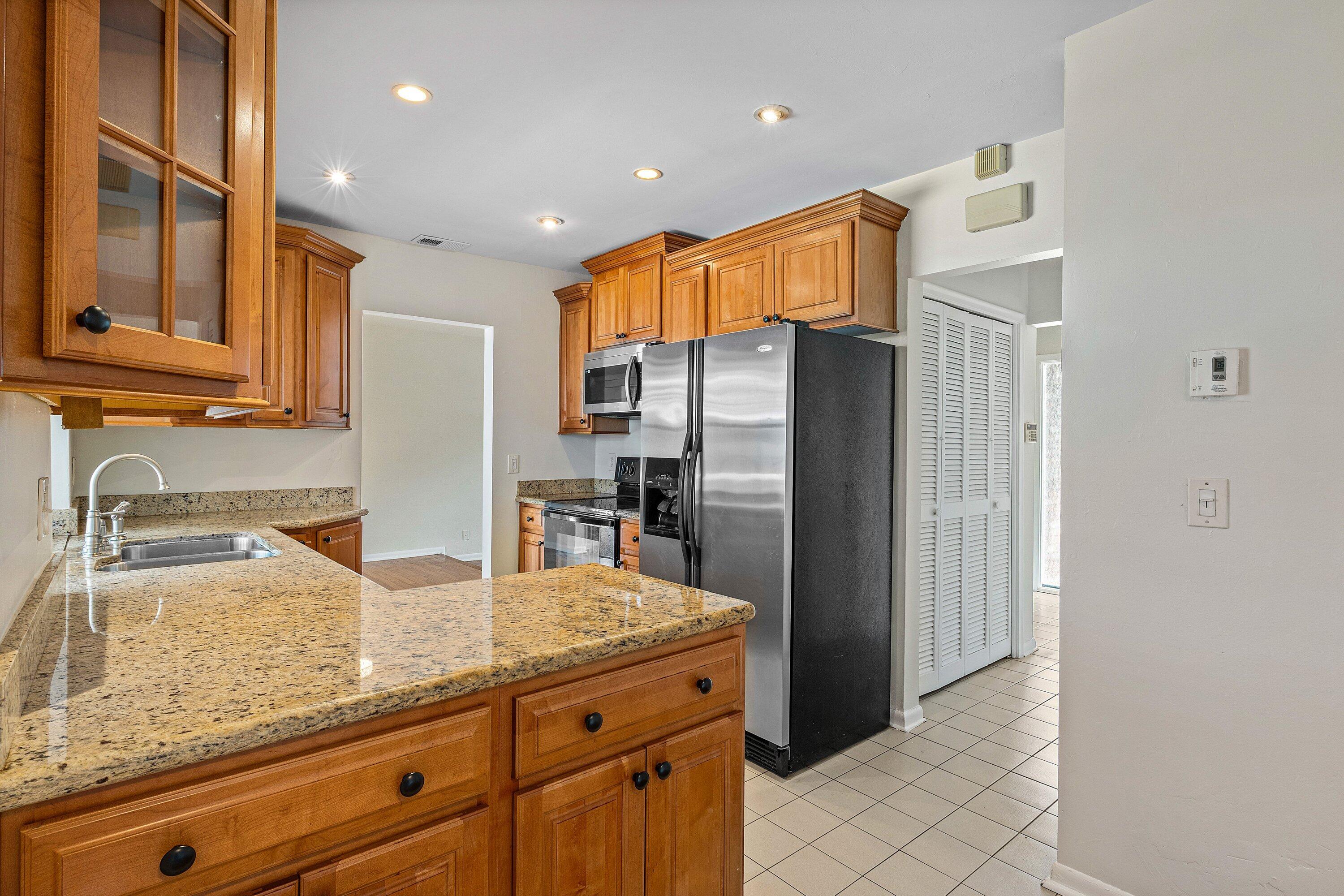 931 Northwest 9th Court Boca Raton, FL 33486 - Photo 9 of 33 Kitchen