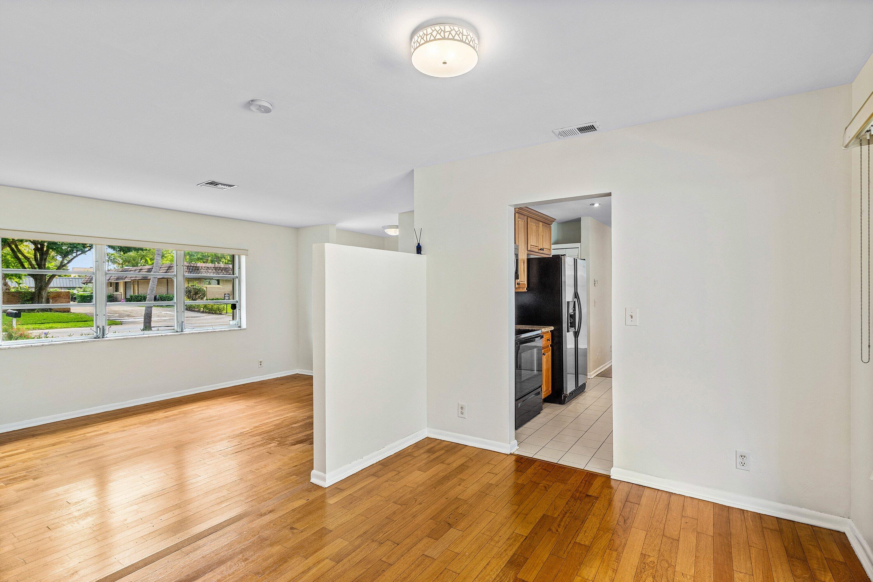 931 Northwest 9th Court Boca Raton, FL 33486 - Photo 10 of 30 Dining