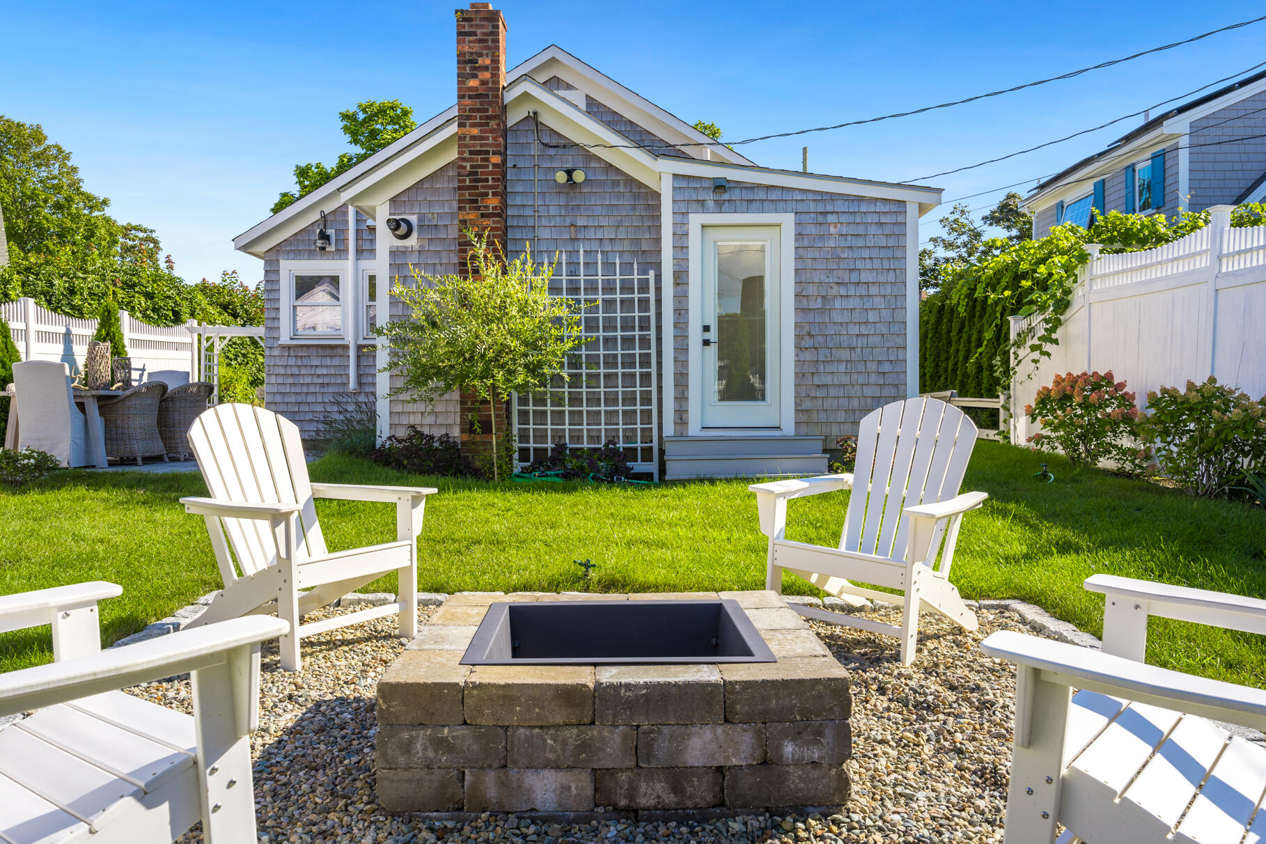 38 Sunset Lane Osterville, MA 02655 - Photo 28 of 39 a front view of a house with garden