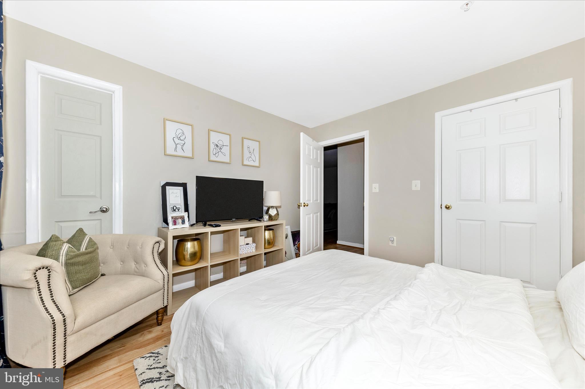 12012 Amber Ridge Circle, Unit B103 Germantown, MD 20876 - Photo 27 of 39 Bedroom 3