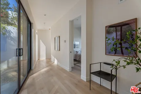 $1,995,000 | 4691 Glenalbyn Drive, Los Angeles, CA 90065