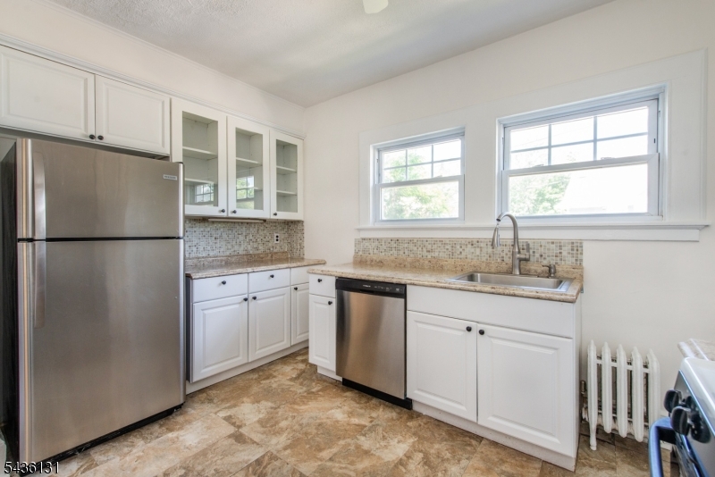 422 Valley Road, Unit 2 Montclair, NJ 07043 - Photo 11 of 23
