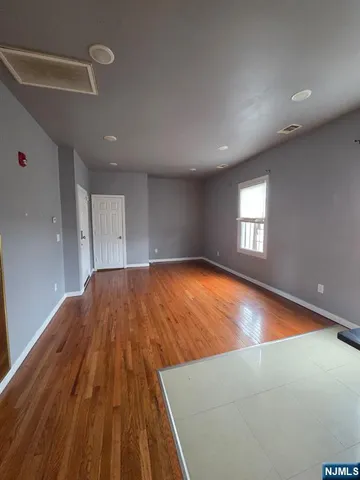 a view of empty room with window