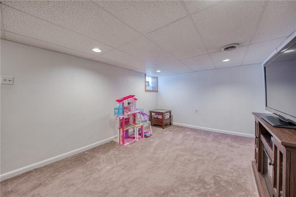 902 Foster Street Clairton, PA 15025 - Photo 27 of 45