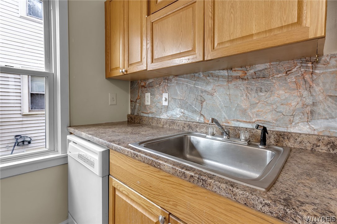 30 Ridgewood Road Buffalo, NY 14220 - Photo 15 of 50