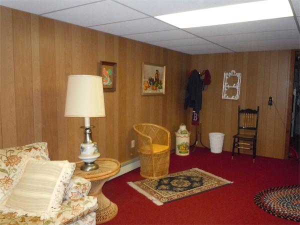 38 Glenvale Street Springfield, MA 01119 - Photo 12 of 15 Gallery Image 12
