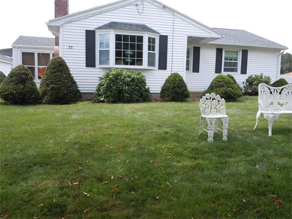 38 Glenvale Street Springfield, MA 01119 - Photo 2 of 15 Gallery Image 2