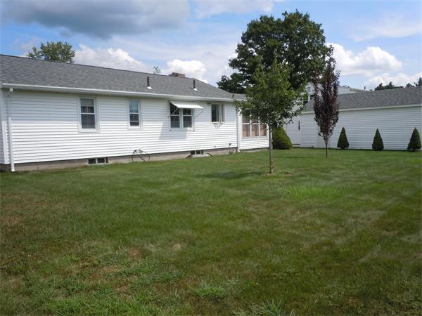 38 Glenvale Street Springfield, MA 01119 - Photo 3 of 15 Gallery Image 3