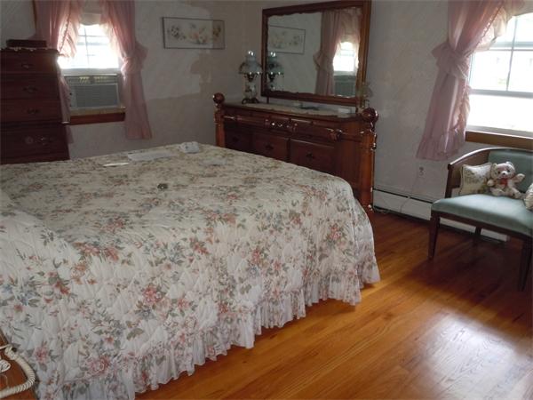 38 Glenvale Street Springfield, MA 01119 - Photo 10 of 15 Gallery Image 10