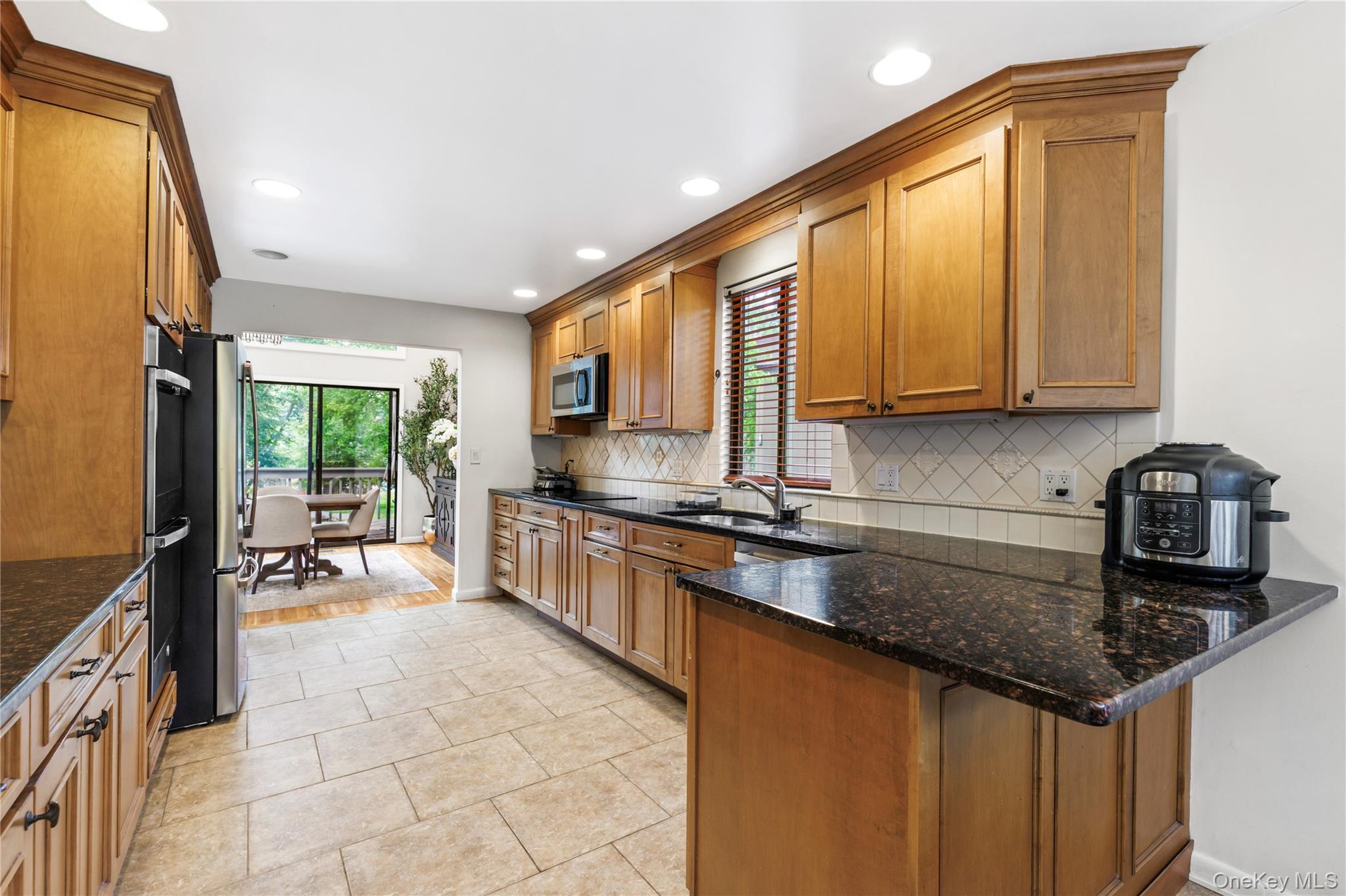 52 Talcott Road Rye Brook, NY 10573 - Photo 15 of 38