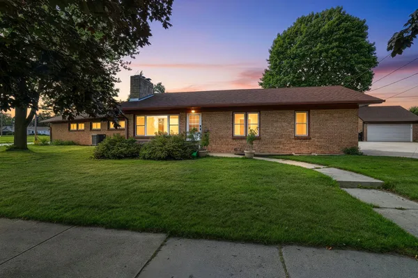 $324,900 | 1310 Fairmont Lane, Manitowoc, WI 54220