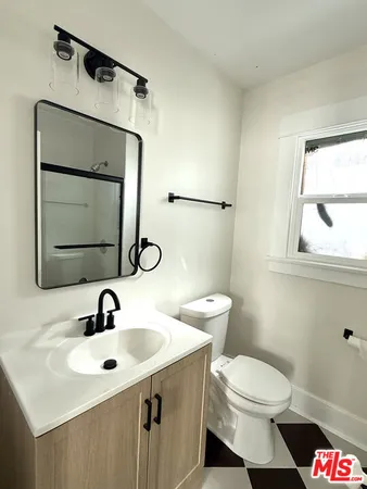 $2,995 | 1806 9th Street, Santa Monica, CA 90404