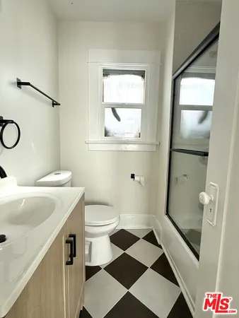 $2,995 | 1806 9th Street, Santa Monica, CA 90404
