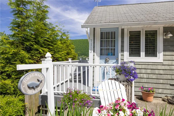 $899,900 | 7113 State Rte 21, South Bristol, NY 14512