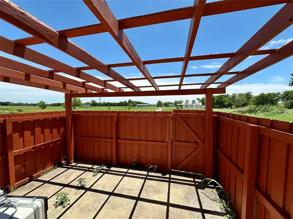 $1,650 | 801 Kingdom Circle, Unit 35, Waxahachie, TX 75167