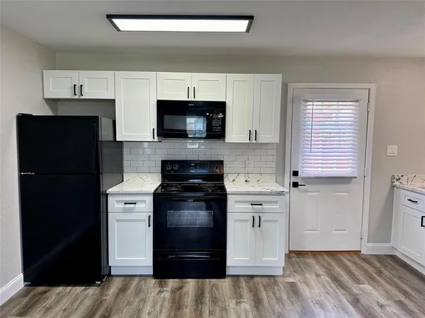 $1,650 | 801 Kingdom Circle, Unit 35, Waxahachie, TX 75167