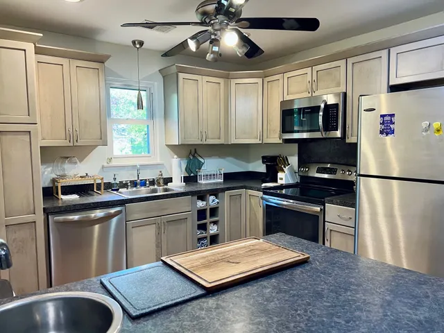 $3,600 | 24 Wyecreek Avenue, Charleston, SC 29412