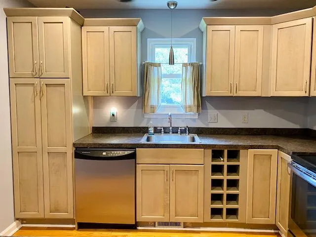 $3,600 | 24 Wyecreek Avenue, Charleston, SC 29412