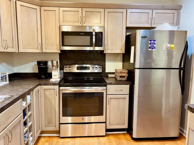 $3,600 | 24 Wyecreek Avenue, Charleston, SC 29412