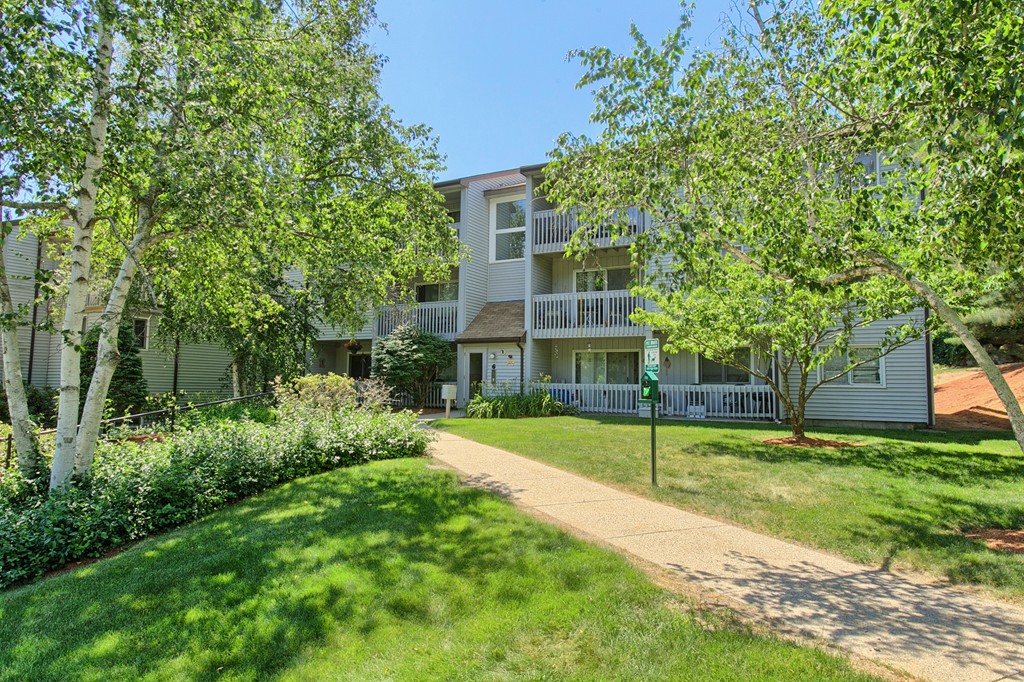 612 Franklin Crossing Road, Unit 612 Franklin, MA 02038 - Photo 3 of 30 Gallery Image 3