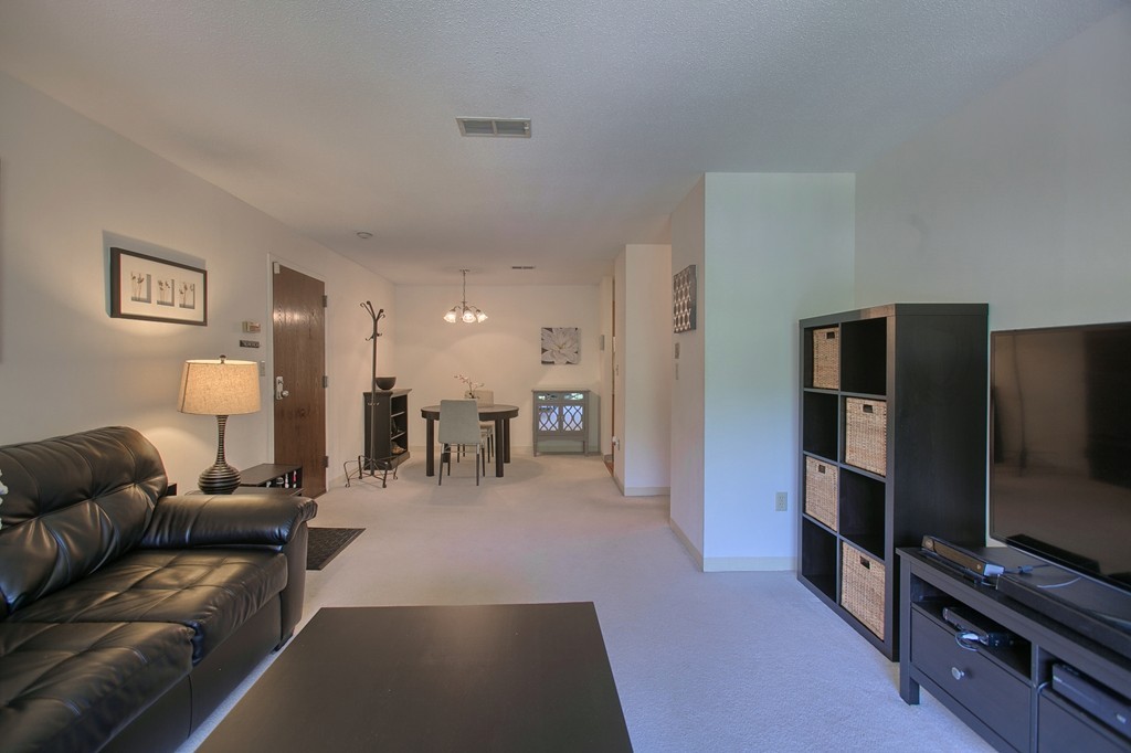 612 Franklin Crossing Road, Unit 612 Franklin, MA 02038 - Photo 7 of 30 Gallery Image 7