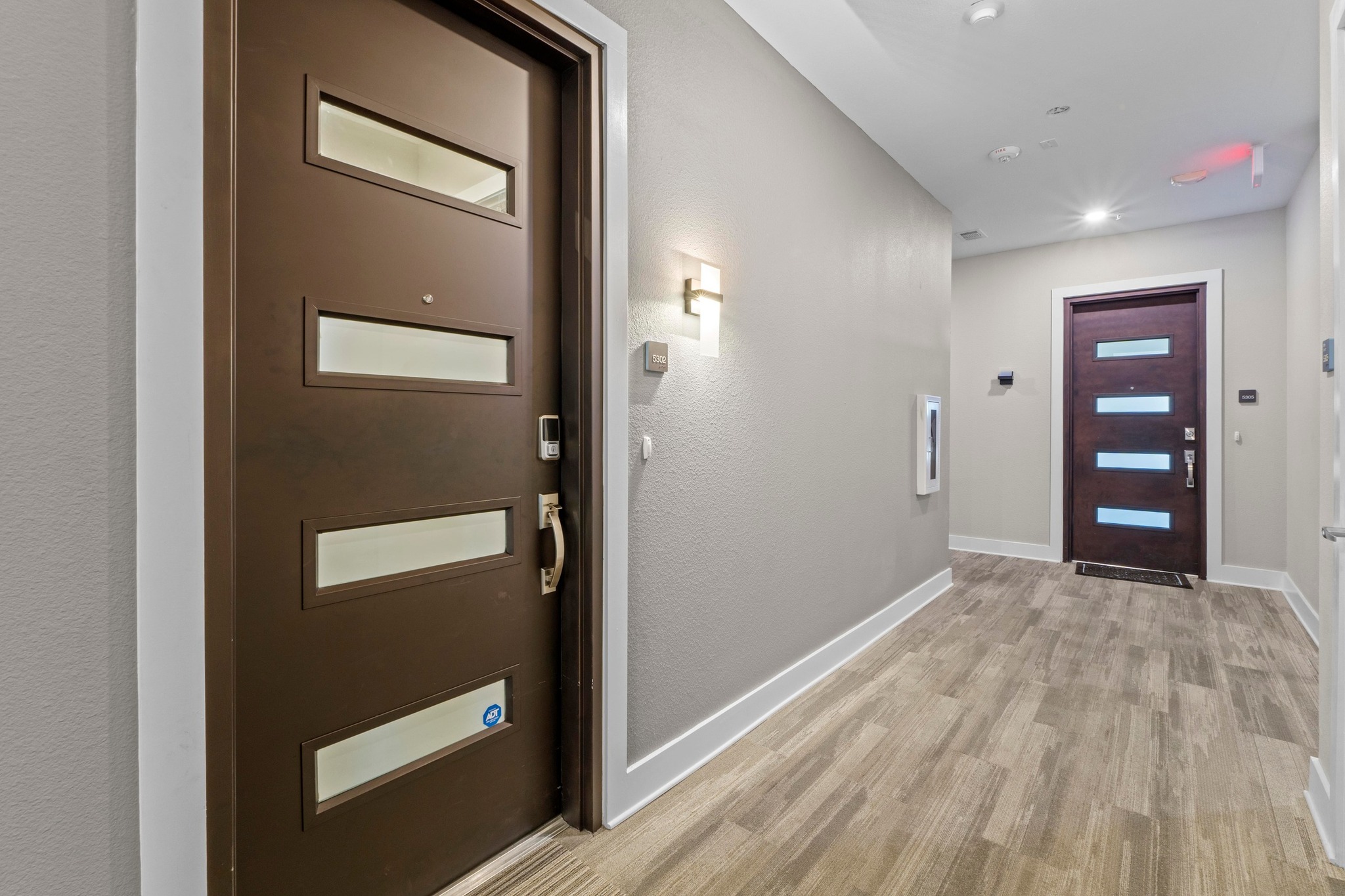 4501 Jackson Avenue, Unit 5302 Austin, TX 78731 - Photo 21 of 38 a view of empty room with wooden floor