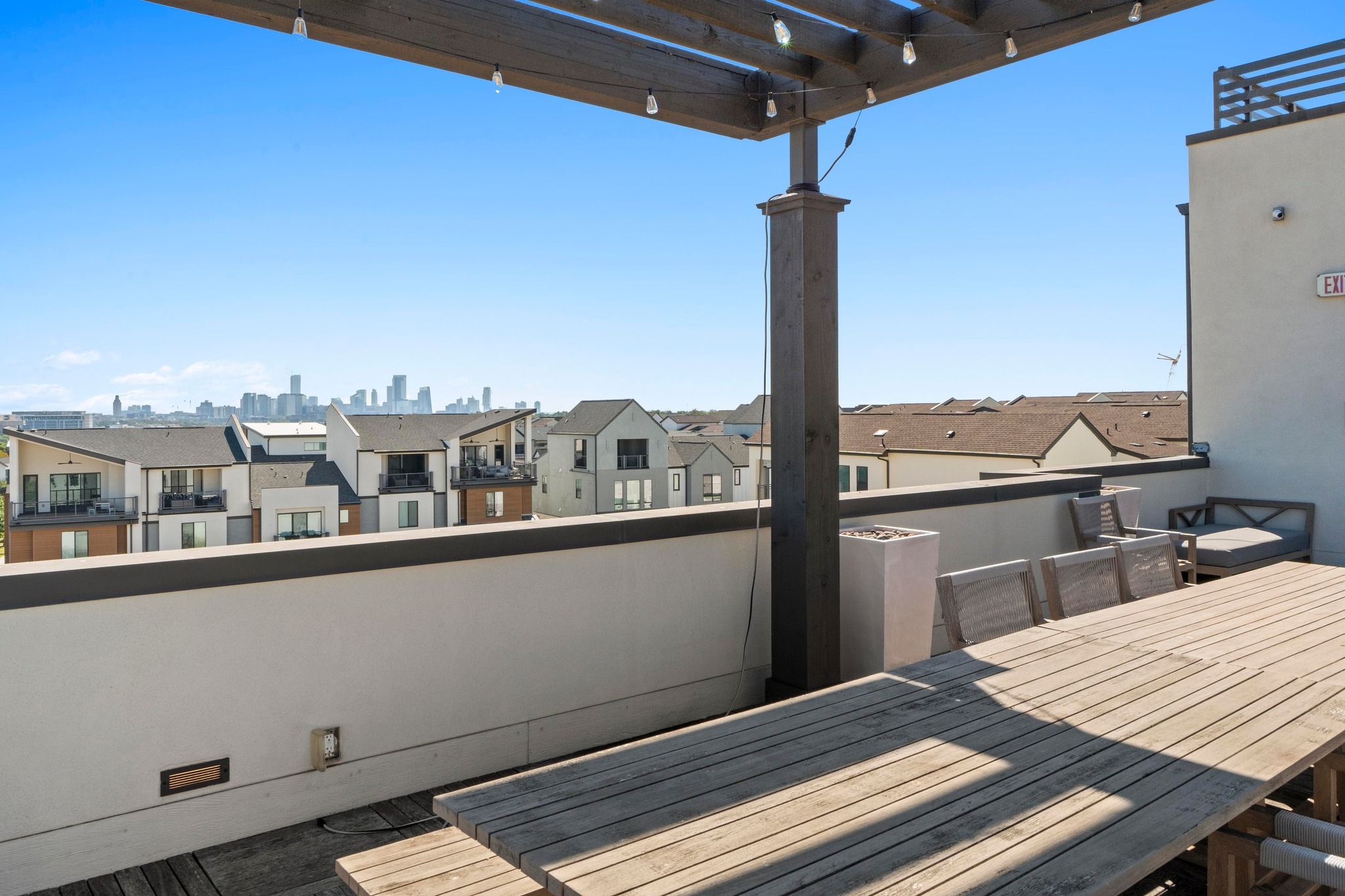 4501 Jackson Avenue, Unit 5302 Austin, TX 78731 - Photo 26 of 38 a view of a balcony with an ocean view