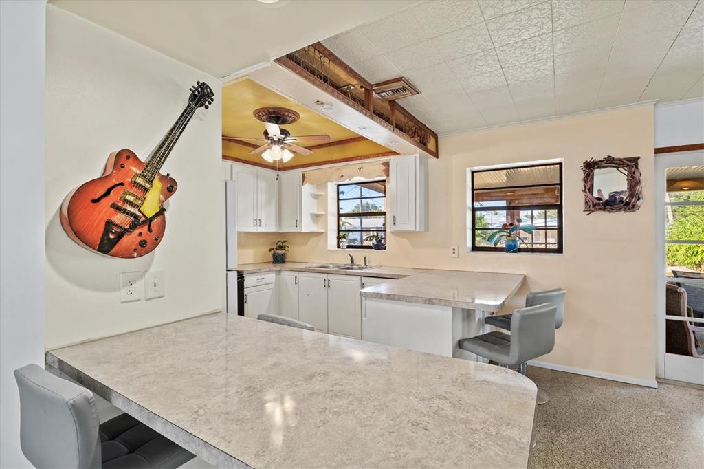 148 Roberts Road Nokomis, FL 34275 - Photo 4 of 68