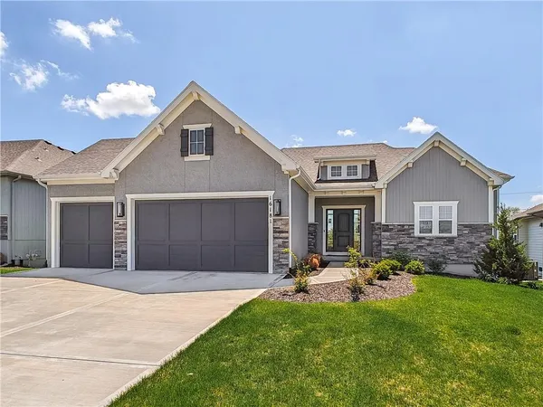 $721,780 | 16181 166th Court, Olathe, KS 66062