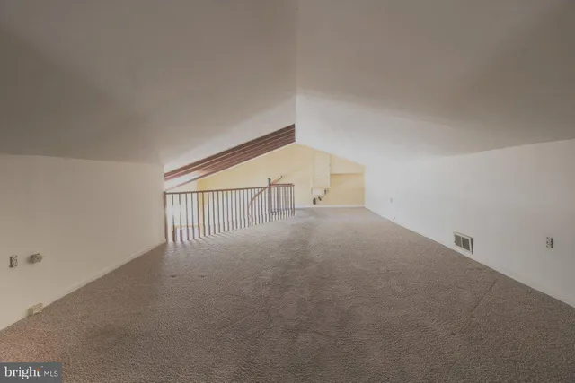 a view of empty room with window