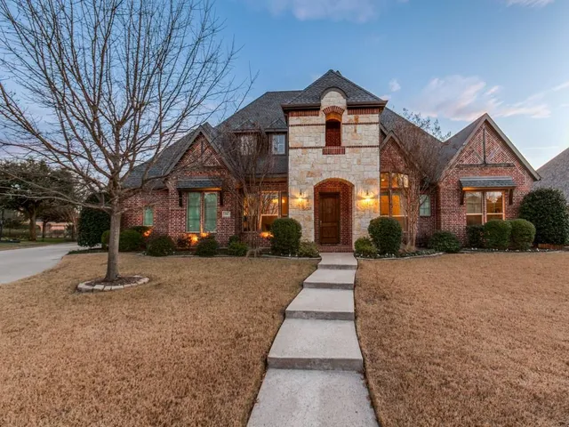 $950,000 | 506 Harvest Hill Drive, Murphy, TX 75094