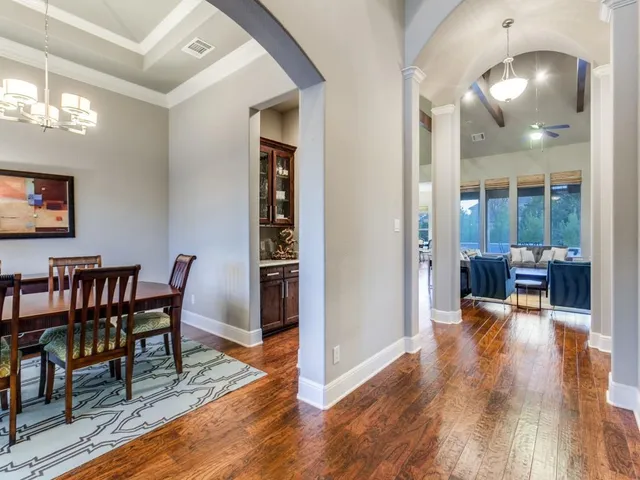 a view of a livingroom and dining room