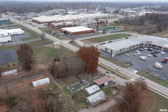 $675,000 | 605 South 42nd Street, Mount Vernon, IL 62864