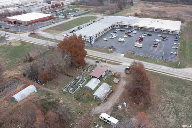 $675,000 | 605 South 42nd Street, Mount Vernon, IL 62864