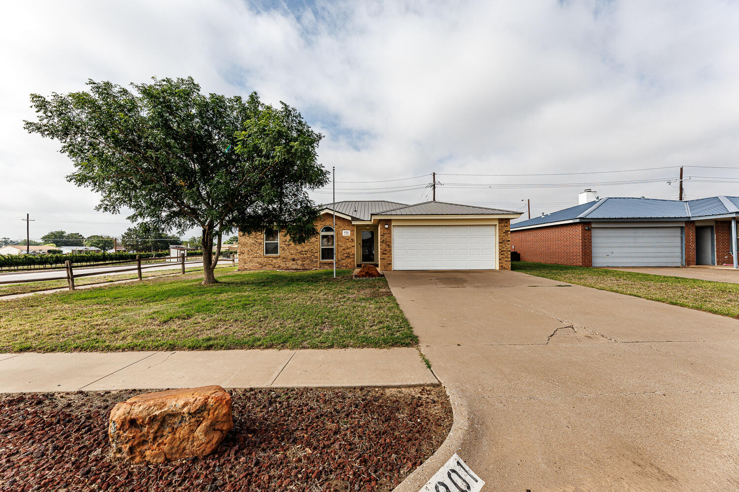 6301 33rd Street Lubbock, TX 79407 - Photo 41 of 41 Garage
