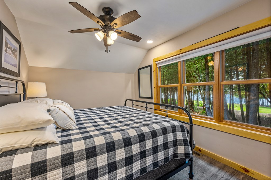6027 Lady Slipper Road Sturgeon Bay, WI 54235 - Photo 12 of 60