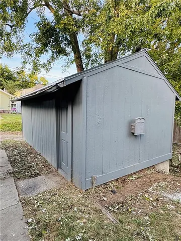 $219,900 | 2303 Francis Street, St. Joseph, MO 64501