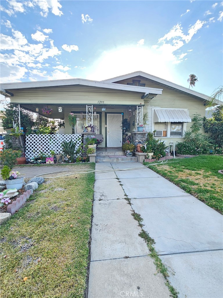 1295 North 9th Street Colton, CA 92324 - Photo 2 of 12