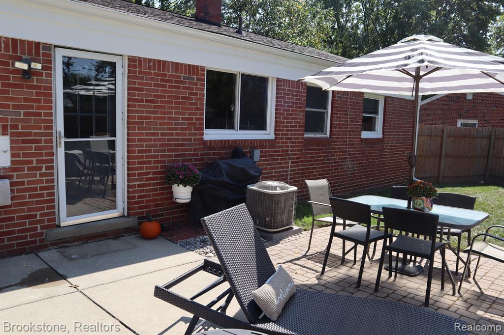 47241 Roland Street Utica, MI 48317 - Photo 4 of 28 Gallery Image 4