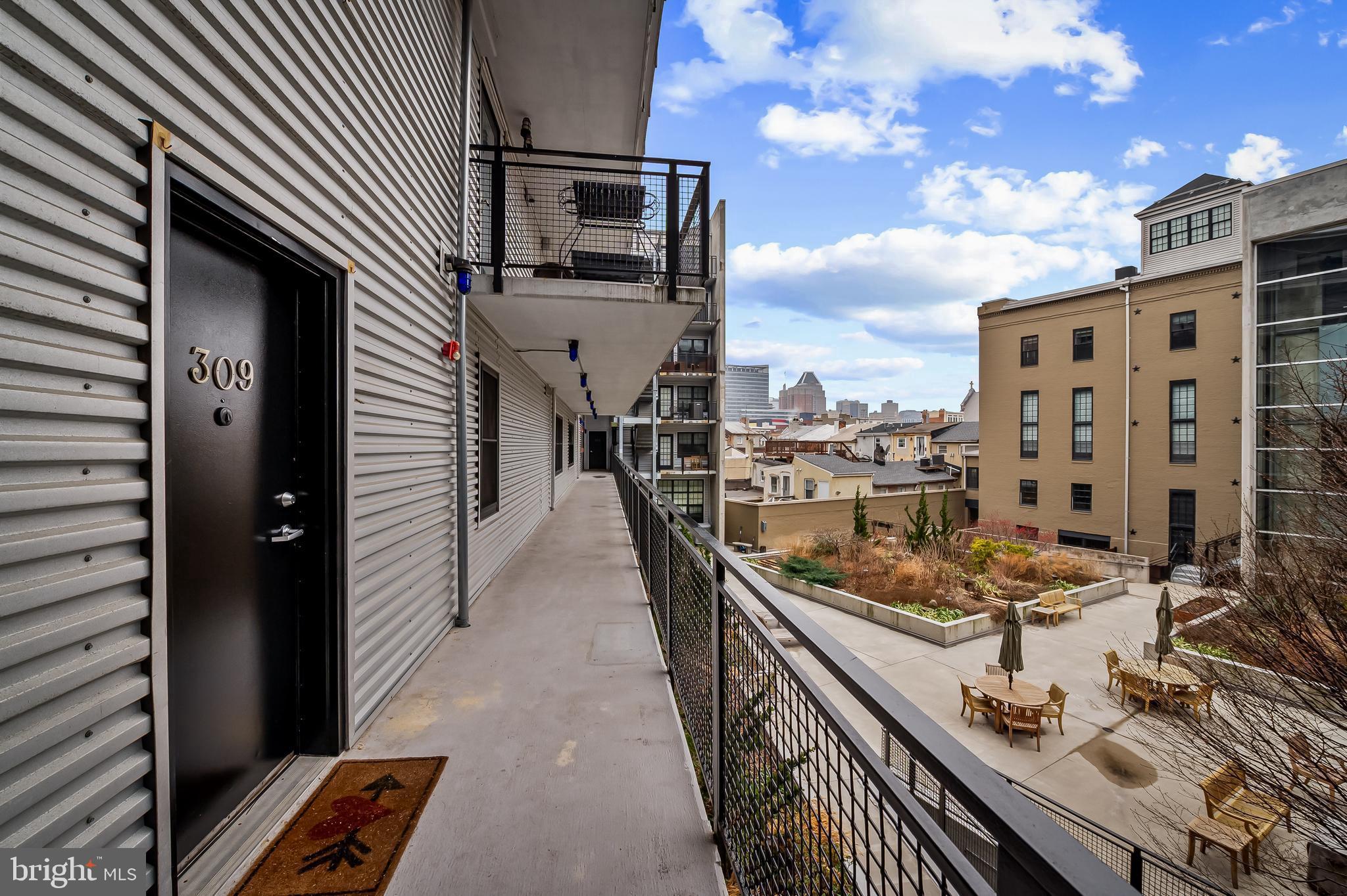 1220 Bank Street, Unit 309 Baltimore, MD 21202 - Photo 3 of 56 a picture of city view
