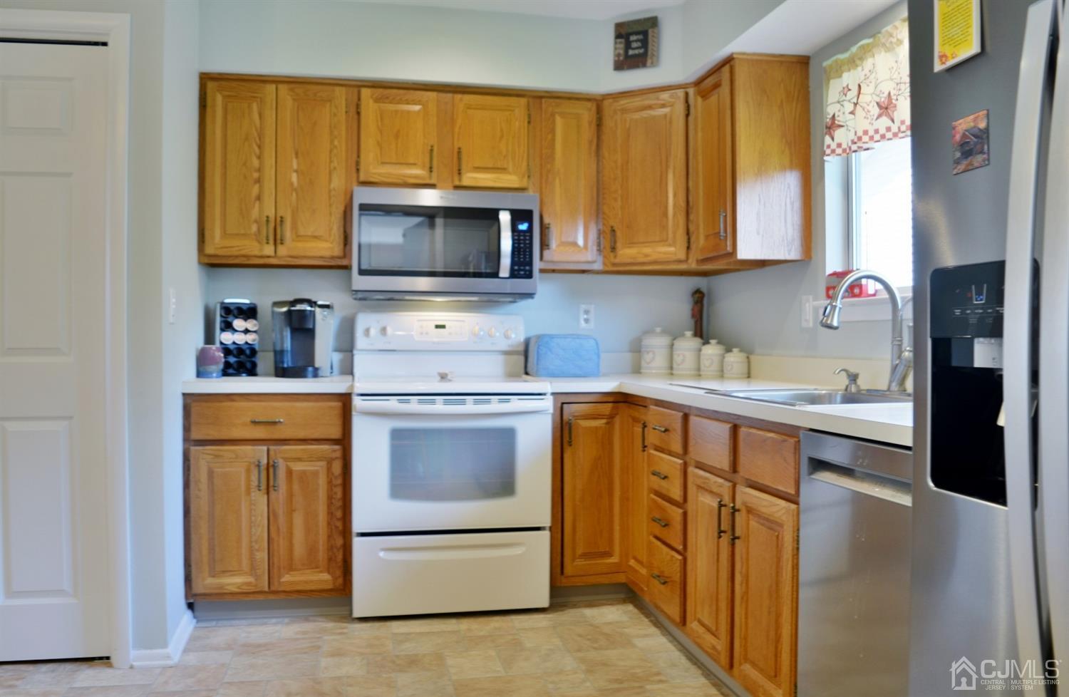 A Croydon Road Monroe Township, NJ 08831 - Photo 8 of 16 Gallery Image 8
