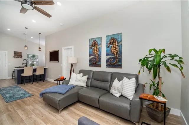 $2,800 | 1106 Goshen Road, Tarpon Springs, FL 34689