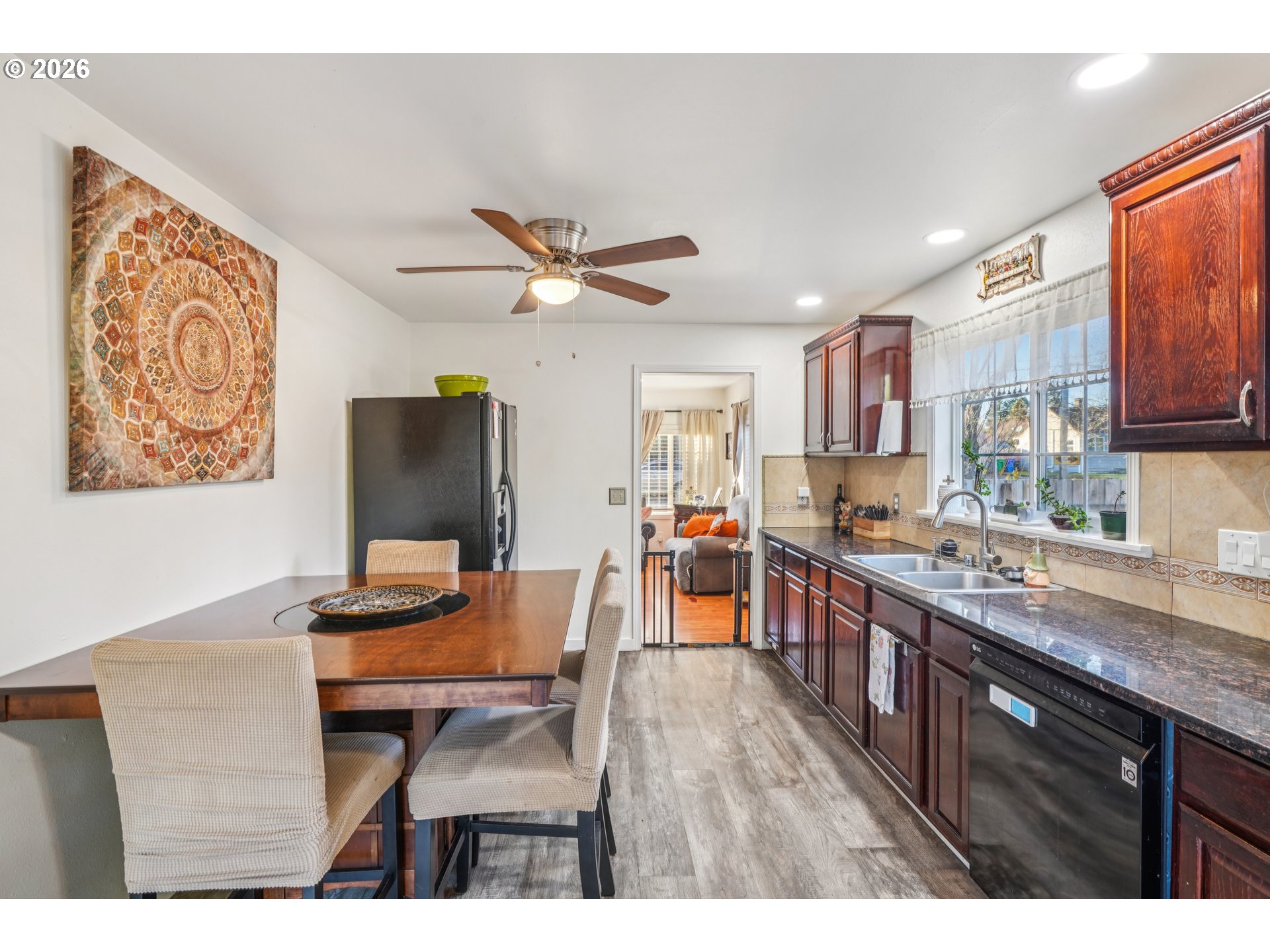 710 Southeast 155th Avenue Portland, OR 97233 - Photo 12 of 35