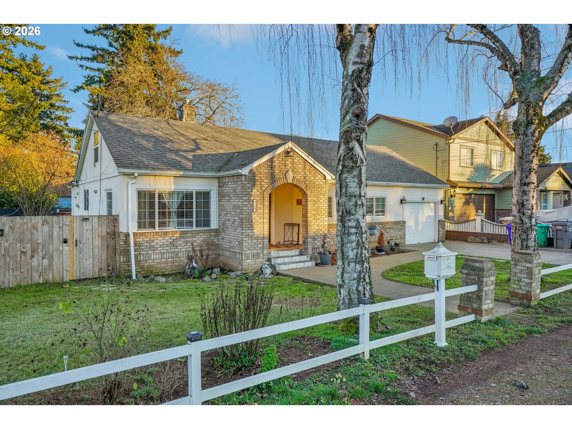 710 Southeast 155th Avenue Portland, OR 97233 - Photo 2 of 35