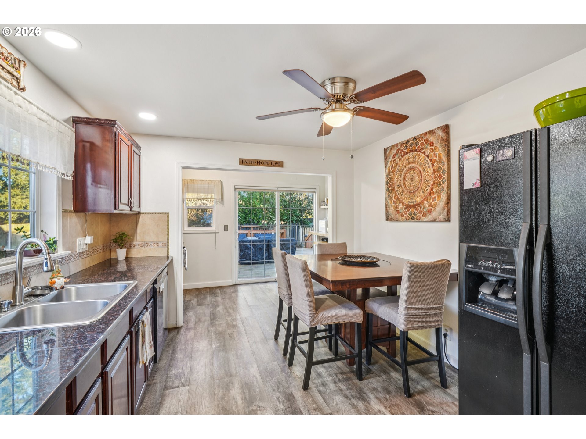 710 Southeast 155th Avenue Portland, OR 97233 - Photo 10 of 35