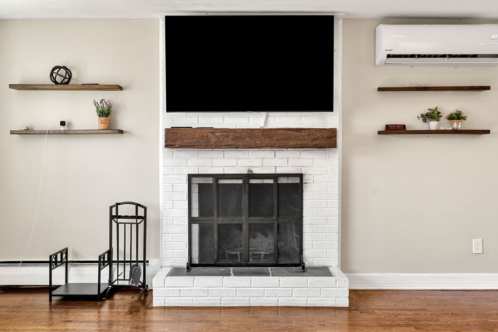 19 Smith Road Randolph, MA 02368 - Photo 5 of 40