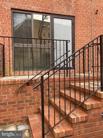 $1,466 | 612 Kennebec Avenue, Unit B2, Takoma Park, MD 20912