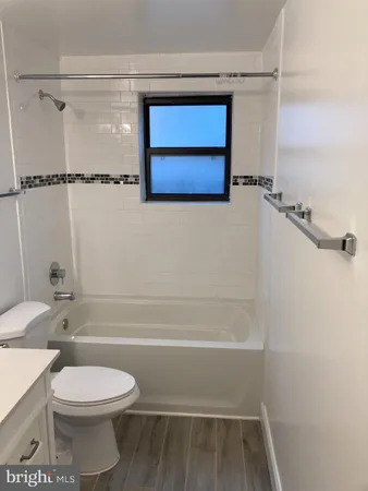 $1,466 | 612 Kennebec Avenue, Unit B2, Takoma Park, MD 20912