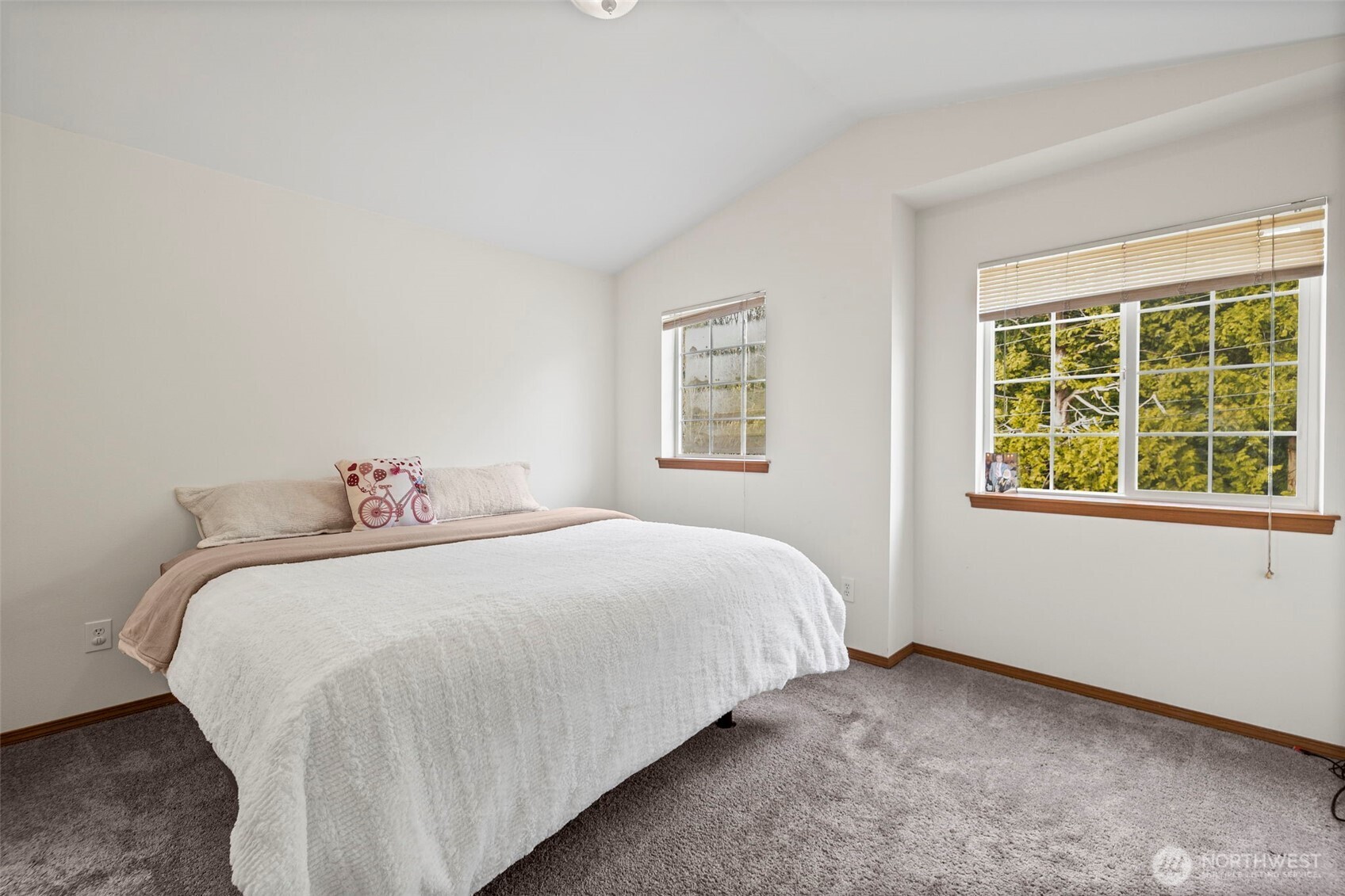 306 Poppy Road, Unit A Bothell, WA 98012 - Photo 15 of 33
